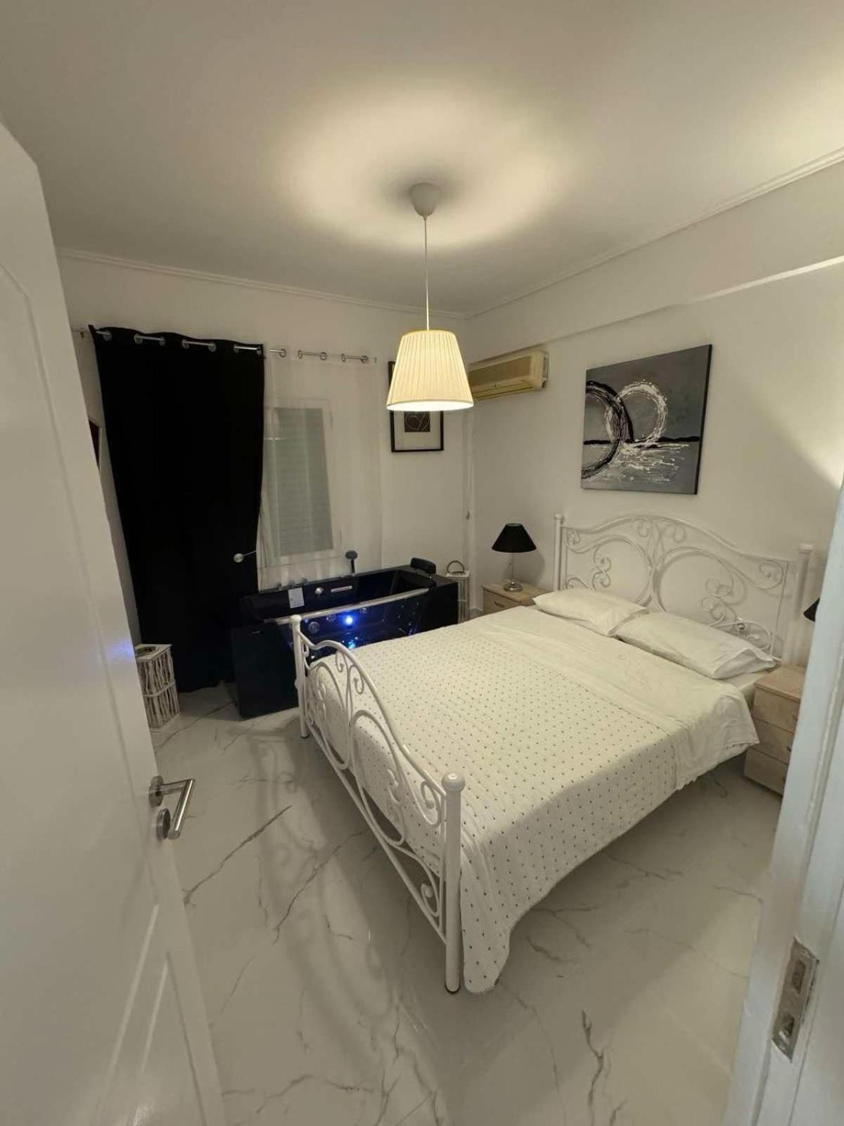 Apartment Modern In The Heart Of Athens.