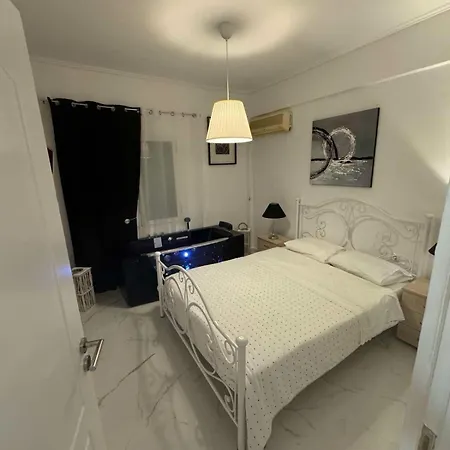 Modern Apartment In The Heart Of Athens. Exterior foto