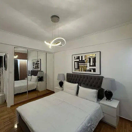 Modern Apartment In The Heart Of Athens. Exterior foto